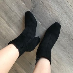 ‼️final price‼️ faux suede black ankle boots